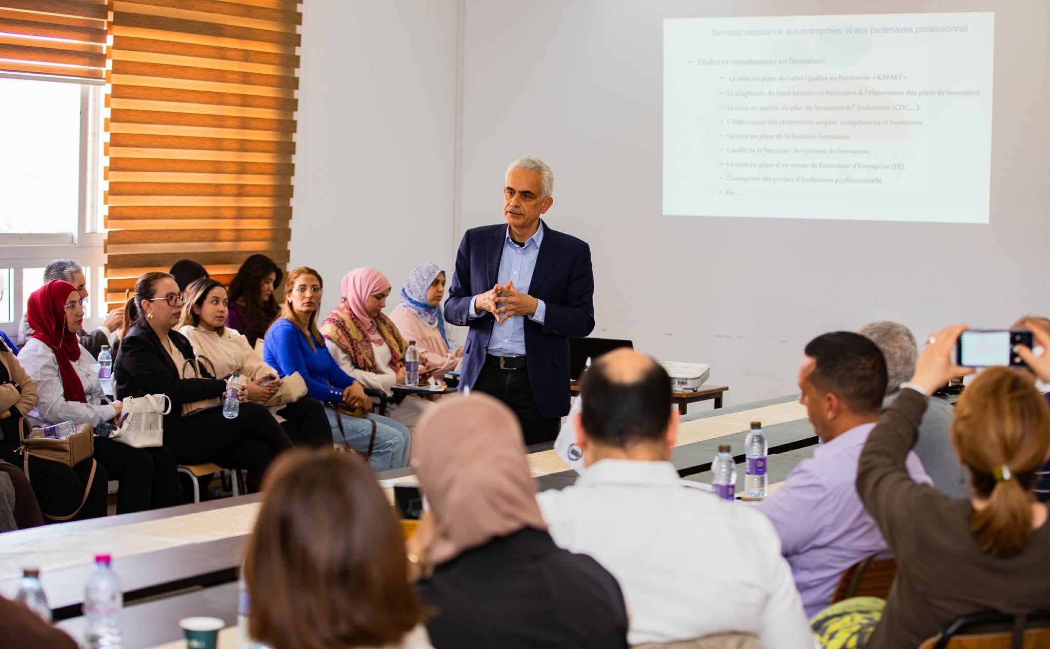تنظيم ورشة عمل حول التكوين المستمر بمنوبة